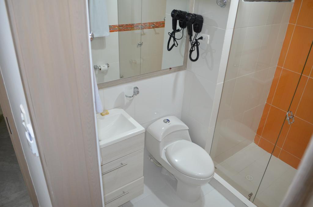 Hotel Arthur Brich Cúcuta Екстериор снимка