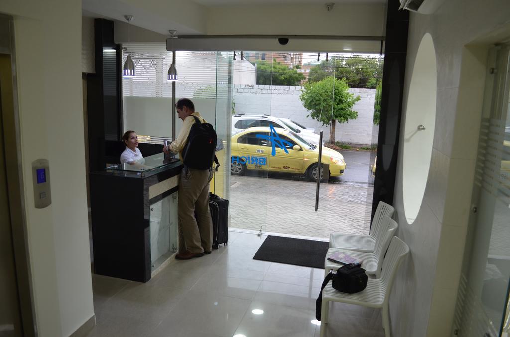 Hotel Arthur Brich Cúcuta Екстериор снимка